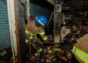 Controlan incendio en el mercado de Apopa