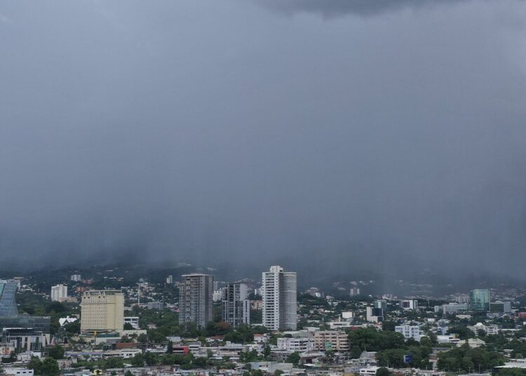 Medio Ambiente prevé fuertes lluvias para este martes y miércoles 