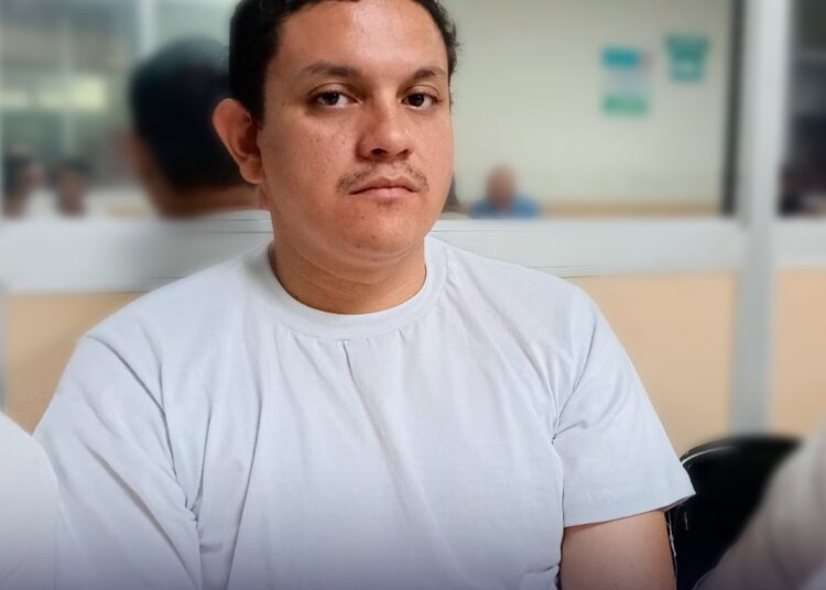 Profesor de educación física continuará detenido por diferentes delitos sexuales 