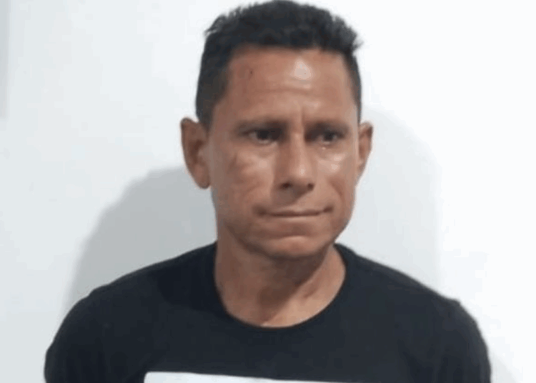 Conductor ebrio colisiona contra remolque