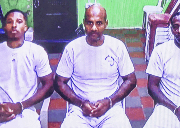 Decretan detención y juicio para colombianos por traficar cocaína 