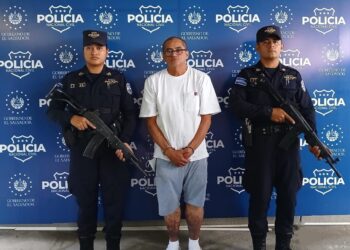 PNC detiene a sujeto que hurtaba teléfonos en el hospital Zacamil 