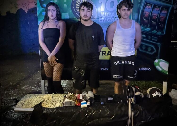 FAES incauta drogas y dinero tras accidente vial en San Salvador