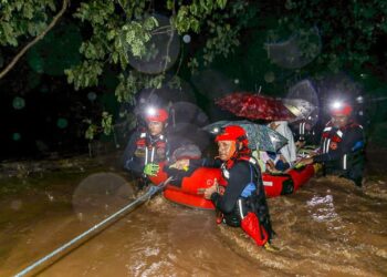 Evacuación preventiva en La Unión tras intensas lluvias: 180 albergues disponibles a nivel nacional