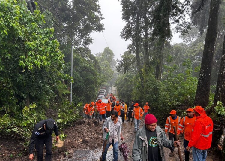 FOVIAL reporta 731 emergencias atendidas por lluvias en todo el país 