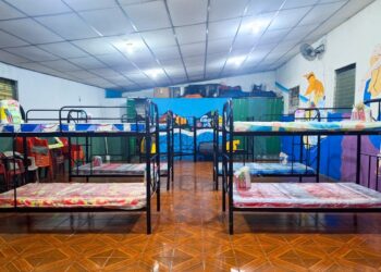 Más de 40 familias son albergadas en refugios del Gobierno