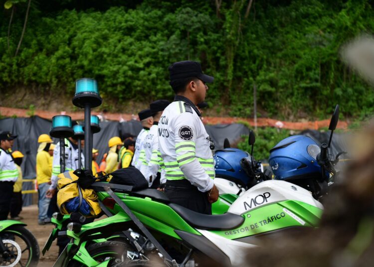 VMT supervisa carreteras y semáforos ante emergencia por lluvias 