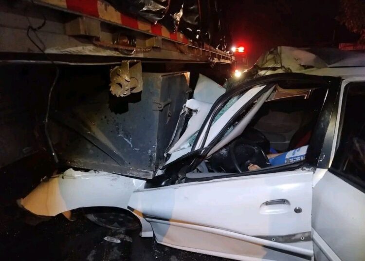 Conductor muere tras impactar contra una rastra en Guazapa