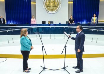 Raquel Caballero de Guevara es reelecta como procuradora de Derechos Humanos