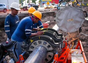 Autoridades restablecen suministro de agua en el Puerto de La Libertad  