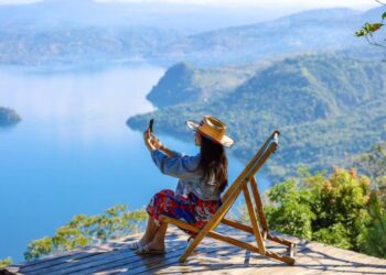 El Salvador alcanza los 3 millones de visitantes en 2025, según el Ministerio de Turismo 