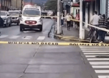 Bus atropella a mujer en Santa Tecla