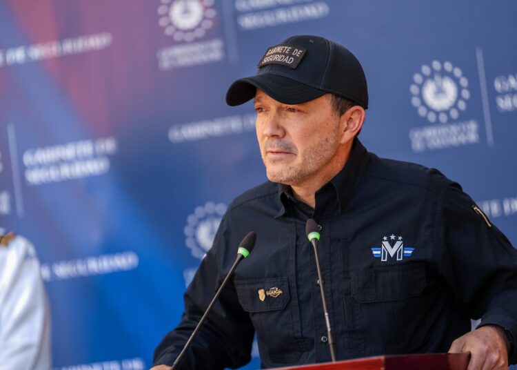 Gabinete de Seguridad desarticula red de ‘carteristas’ internacional que robaba teléfonos en buses desde 2021