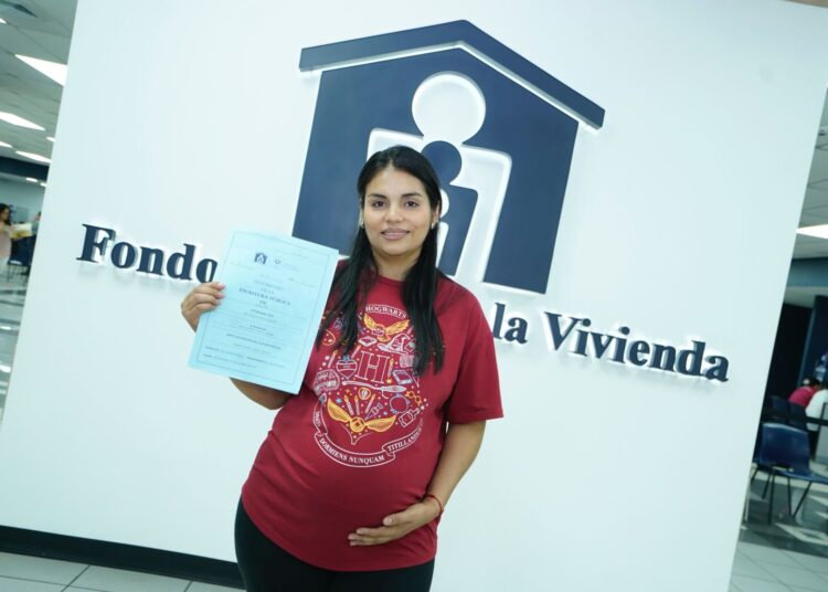 FSV alcanza cifras históricas: más de 45 mil viviendas escrituradas y $1,000 millones invertidos 