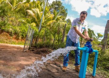 DOM entrega moderno sistema de agua potable a más de 1,000 habitantes en Arambala, Morazán