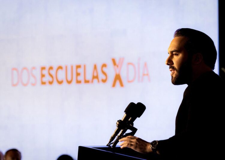 Bukele inaugura 70 escuelas completamente renovadas