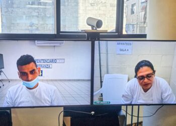 Pandilleros enfrentan juicio por amenazar y desalojar a una familia de su vivienda