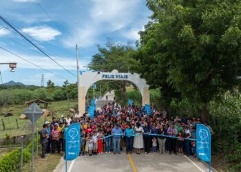 DOM entrega 2.7 kilómetros de concreto hidráulico en La Unión