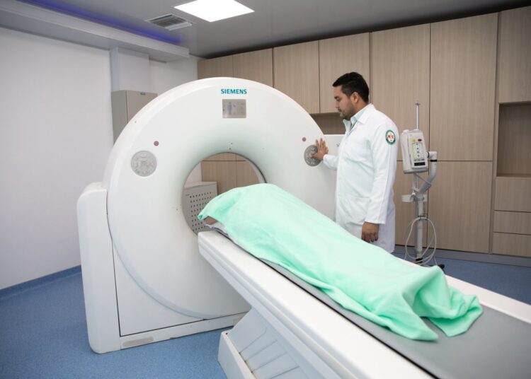 Hospital de Zacatecoluca estrena área de radiología e imágenes con tomógrafo tac por primera vez