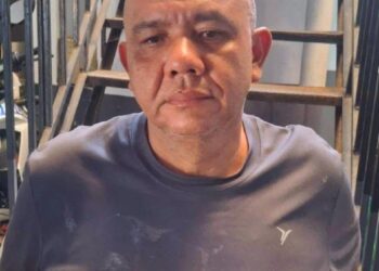 Conductor con 305° de alcohol es capturado tras chocar contra un bus 