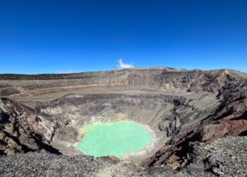Advierten restricciones al cráter del volcán de Santa Ana 
