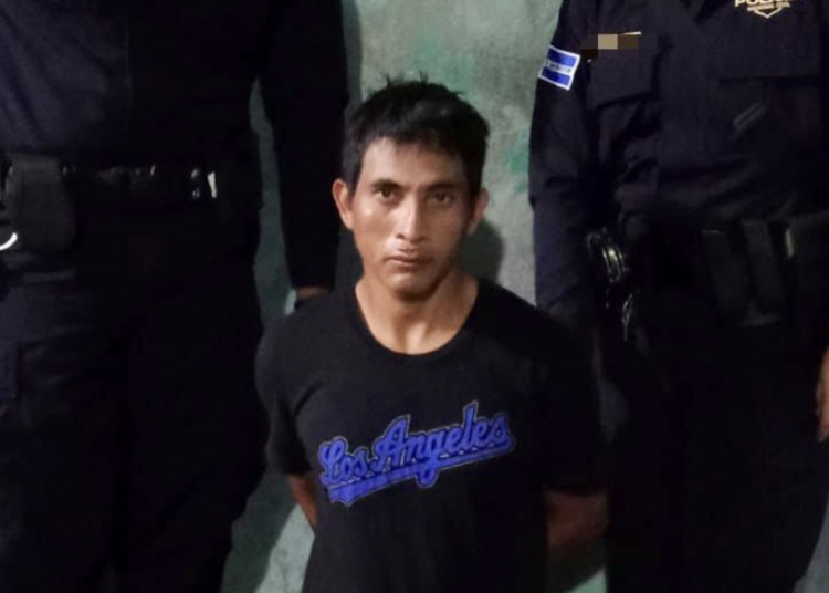 Capturado a sujeto que asesinó a mujer de 22 años tras rechazo