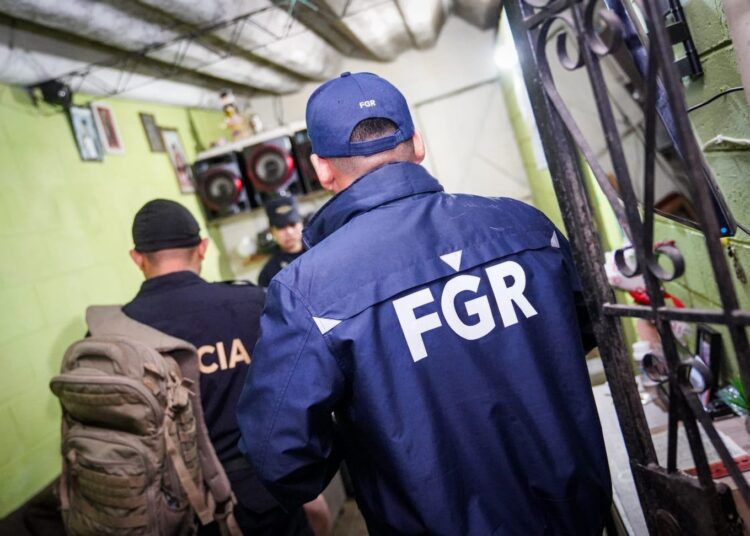 Desarticulan red de estafadores de visas americanas que operaba a nivel regional