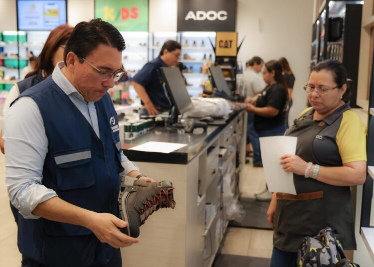 Defensoría realiza operativo de verificaciones en Soyapango