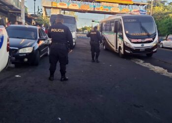 PNC despliega patrullajes en paradas de buses