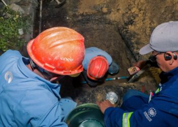 ANDA repara fuga de agua potable en el bulevar Venezuela durante operativo nocturno