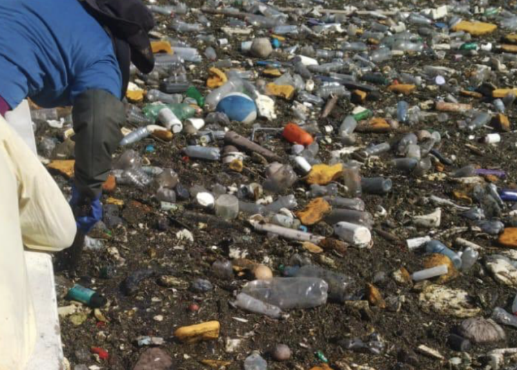 Gobierno intensifica labores de limpieza en el Embalse Cerrón Grande