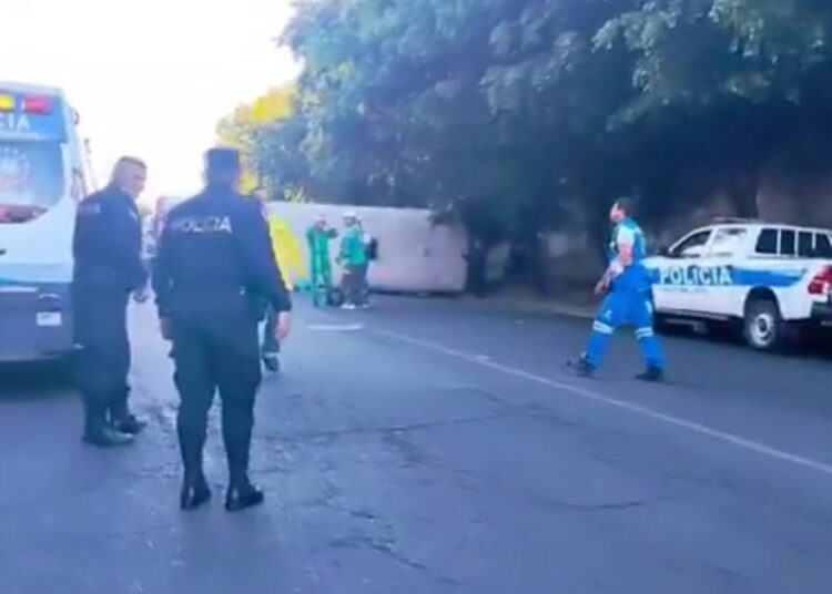 Grave accidente de bus deja al menos 20 personas lesionadas 
