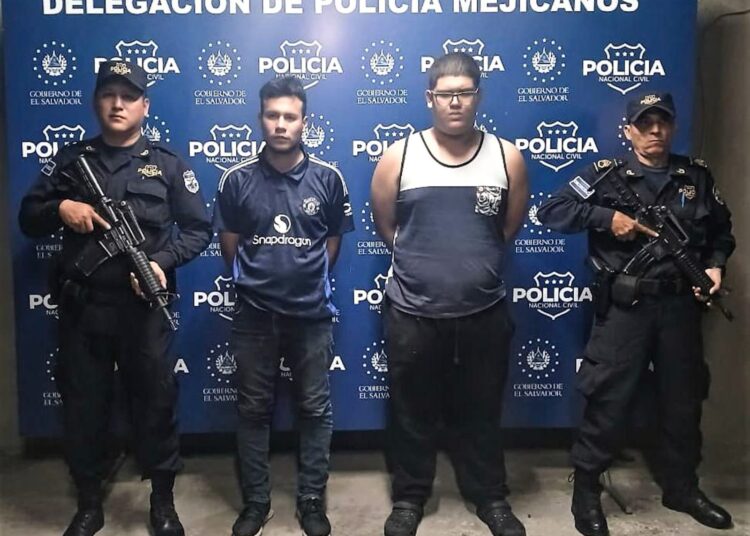 PNC captura a dos hombres por tráfico de drogas en las cercanías de Altos de Montebello