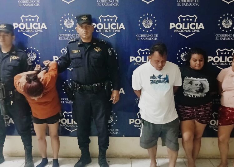 Capturan a familia tras protagonizar riña en balneario 