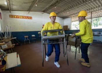 Renuevan escuela número 489 en el Cantón San Juan