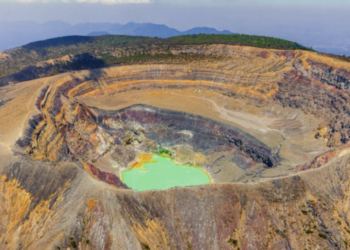 Vientos fuertes restringen acceso al cráter del volcán de Santa Ana