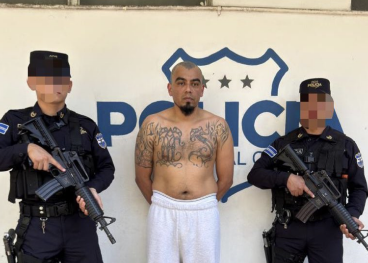 Capturan a peligroso pandillero con notificación roja de INTERPOL