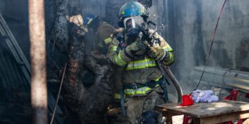 Bomberos sofocan incendio estructural en vivienda de San Miguel