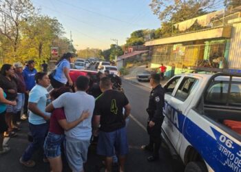 Mujer fallece tras ser atropellada en Nahuizalco