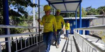 Entregan centro escolar renovado en Cuscatlán Norte