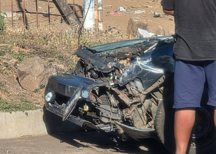 Accidente de tránsito deja fuertes daños materiales