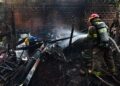 Bomberos sofocan incendio en una vivienda