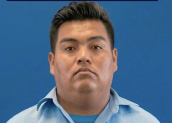 A prisión sujeto que grababa a policías en las duchas de delegación en San Salvador