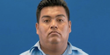 A prisión sujeto que grababa a policías en las duchas de delegación en San Salvador