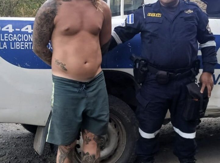 Arrestan a conductor borracho tras causar accidente