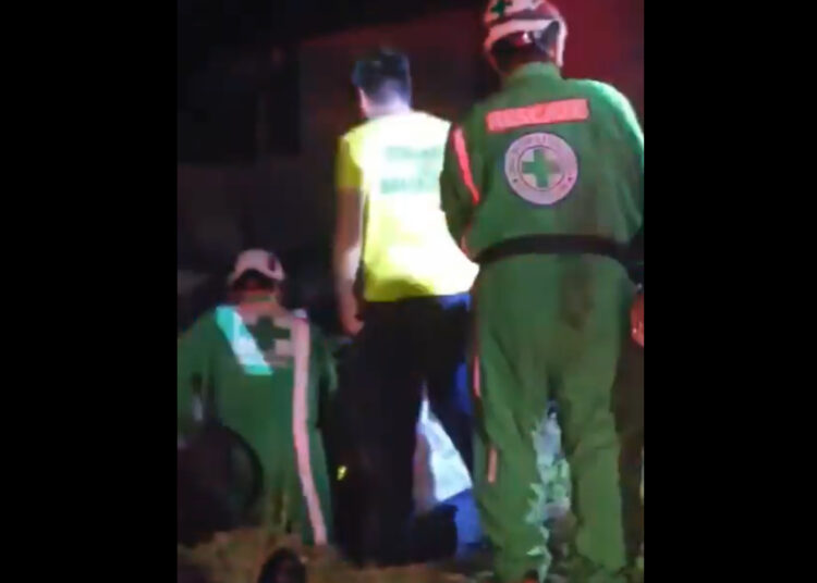 Grave accidente deja 12 personas lesionadas