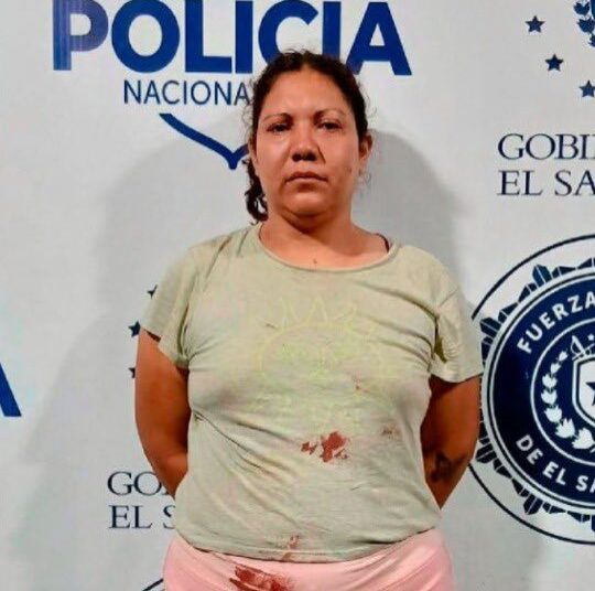 Capturan a mujer tras herir a su pareja con una botella de vidrio