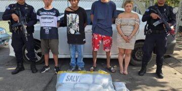 Capturan a cuatro personas con cargamento de droga