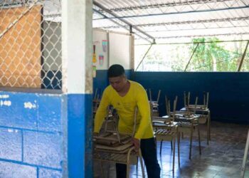 Remodelan centro escolar en San Juan Opico 