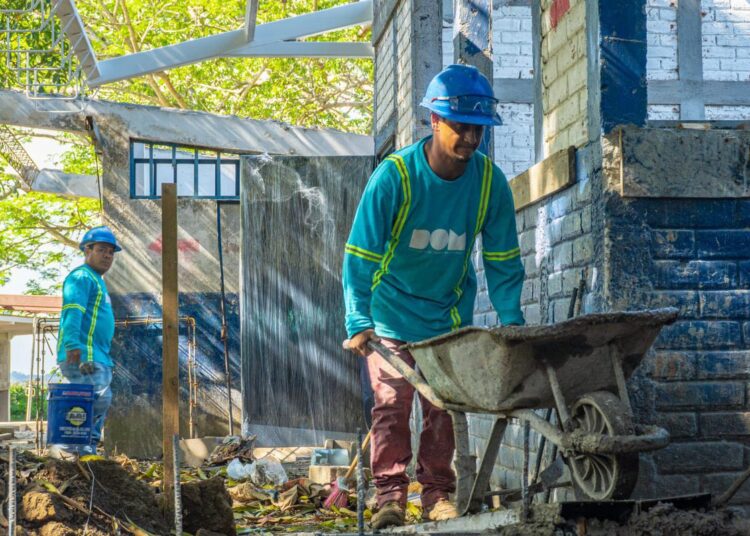 DOM avanza en la modernización del Centro Escolar Cuyagualo